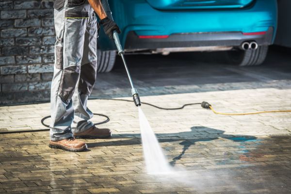 Cost of Driveway Pressure Washing in Aurora