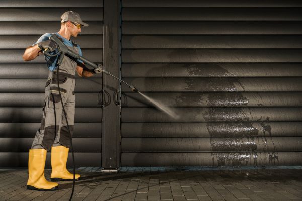 Cost of Garage Power Washing in Aurora