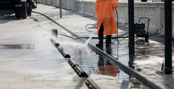 Parking Lot Pressure Washing in Aurora