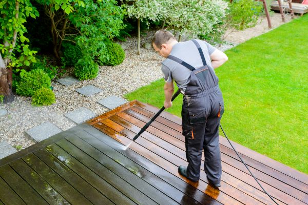 Cost of Deck And Patio Cleaning in Aurora