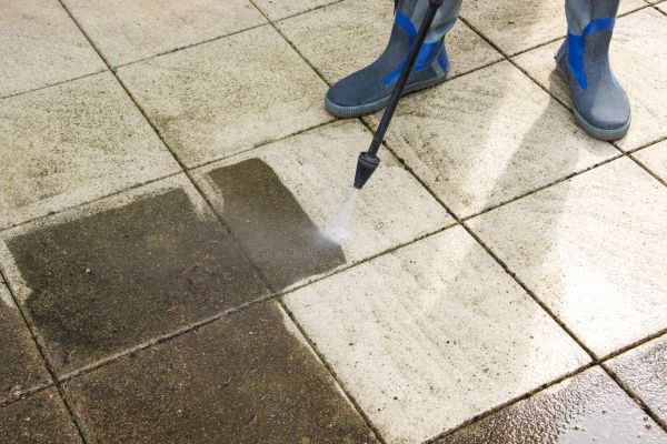 Cost of Outdoor Concrete Cleaning in Aurora