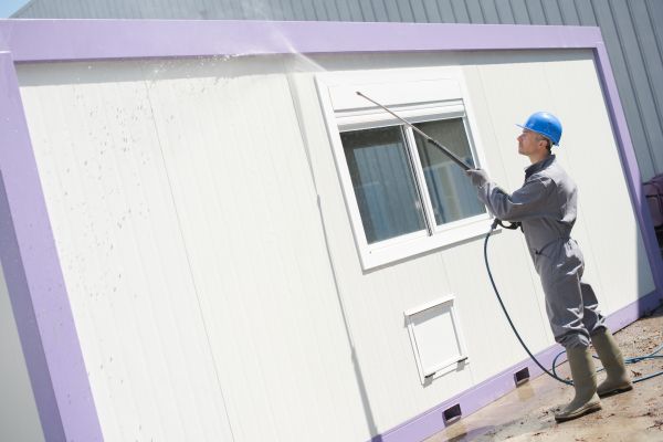 Cost of Apartment Pressure Washing in Aurora
