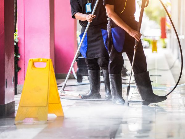 Store Powerwashing in Aurora